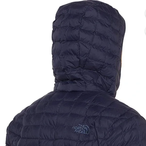 The North Face Men’s Thermoball Hoodie - Naxy XL - Picture 3 of 7